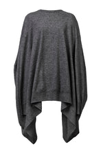 画像をギャラリービューアに読み込む, Cashmere Knit Oversize Poncho | Charcoal Grey