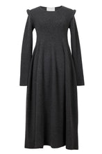 画像をギャラリービューアに読み込む, Wool Cashmere Padded Shoulder Dress | Charcoal Grey