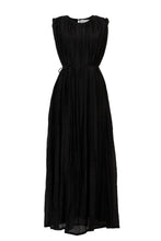 画像をギャラリービューアに読み込む, Crinkle Maxi Dress | Stone