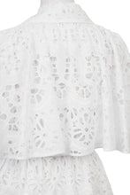 Load image into Gallery viewer, Sleeveless Lace Trench Coat | Stone