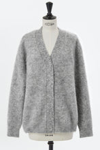 画像をギャラリービューアに読み込む, Wool Mohair Knit Big Cardigan | Light Grey