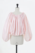 画像をギャラリービューアに読み込む, Silk Off-Shoulder Gathered Blouse | Shell White