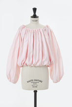 画像をギャラリービューアに読み込む, Silk Off-Shoulder Gathered Blouse | Rose