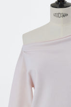 画像をギャラリービューアに読み込む, Wool Cashmere Asymmetrical Off-Shoulder Knit | Shell White