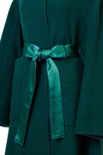 画像をギャラリービューアに読み込む, Recycle Cashmere Volume Oversized Coat | Forest Blue