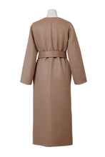 画像をギャラリービューアに読み込む, Cashmere Slit Sleeve Coat | Noir/Sahara