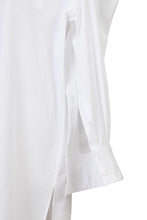 画像をギャラリービューアに読み込む, Oversized Shirt Dress | White