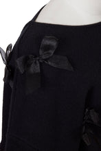 画像をギャラリービューアに読み込む, Wool Cashmere Knit Mini Dress with Ribbon | Stone
