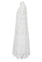 画像をギャラリービューアに読み込む, A-Line Lace Cape | Shell White
