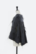 画像をギャラリービューアに読み込む, Cashmere Cape Poncho with Feathers | Charcoal Grey
