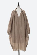 画像をギャラリービューアに読み込む, Crinkle Tunic Dress | Sahara
