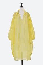 画像をギャラリービューアに読み込む, Crinkle Tunic Dress | Citrine
