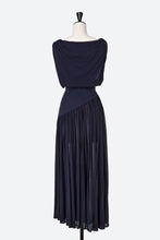 画像をギャラリービューアに読み込む, Gathered Off-Shoulder Dress | Navy
