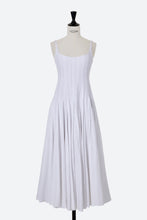 画像をギャラリービューアに読み込む, Paneled Pleated Linen Flared Dress | Shell White
