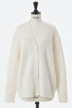 画像をギャラリービューアに読み込む, Wool Mohair Knit Big Cardigan | Shell White
