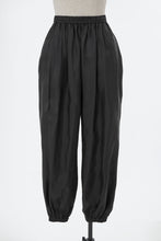 画像をギャラリービューアに読み込む, Silk Gathered Pants | Stone
