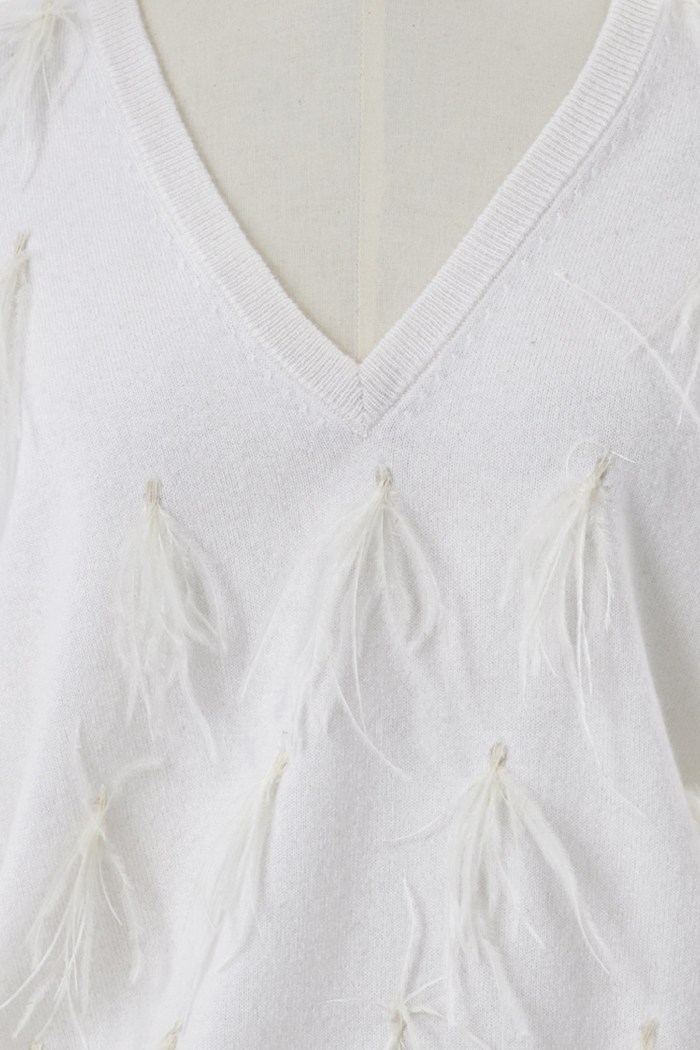 Cashmere Knit with Feathers | Shell White