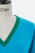 画像をギャラリービューアに読み込む, Cashmere V-Neck Asymmetrical Knit with MYLAN Logo | Turquoise
