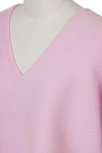 Load image into Gallery viewer, Cashmere V Neck Knit Top | Orchid
