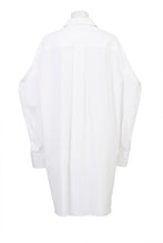 画像をギャラリービューアに読み込む, Oversized Shirt Dress | White
